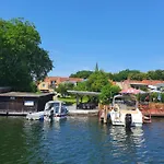Wassergrundstueck *